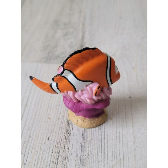 Pixar Disney clownfish finding little Nemo pink coral toy fish - Picture 3 of 5